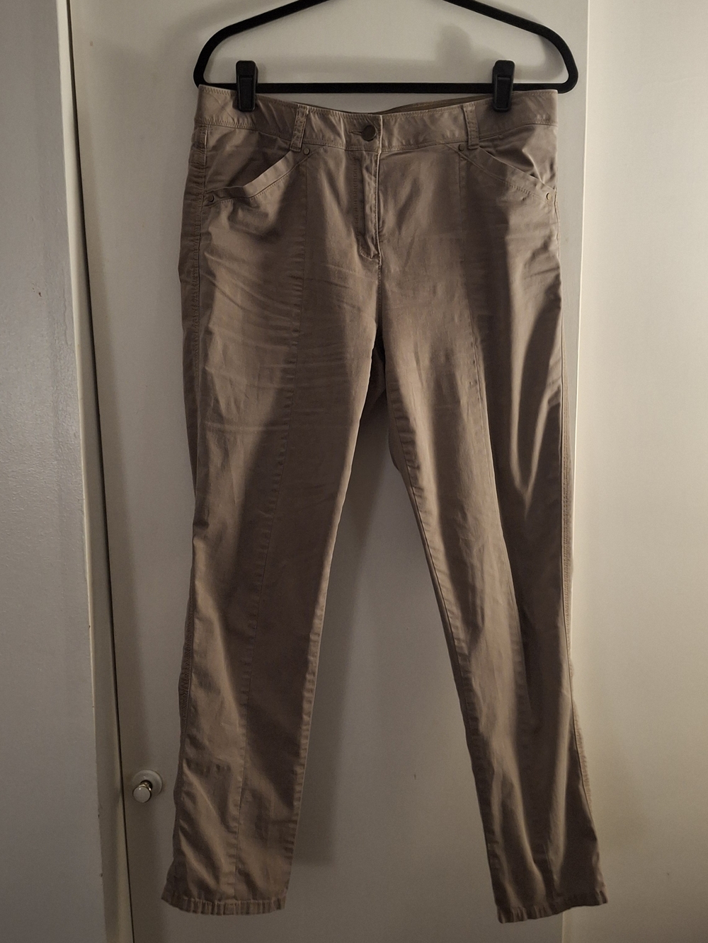 Chico's Women's Straight Leg Ankle Pants in Light Khaki